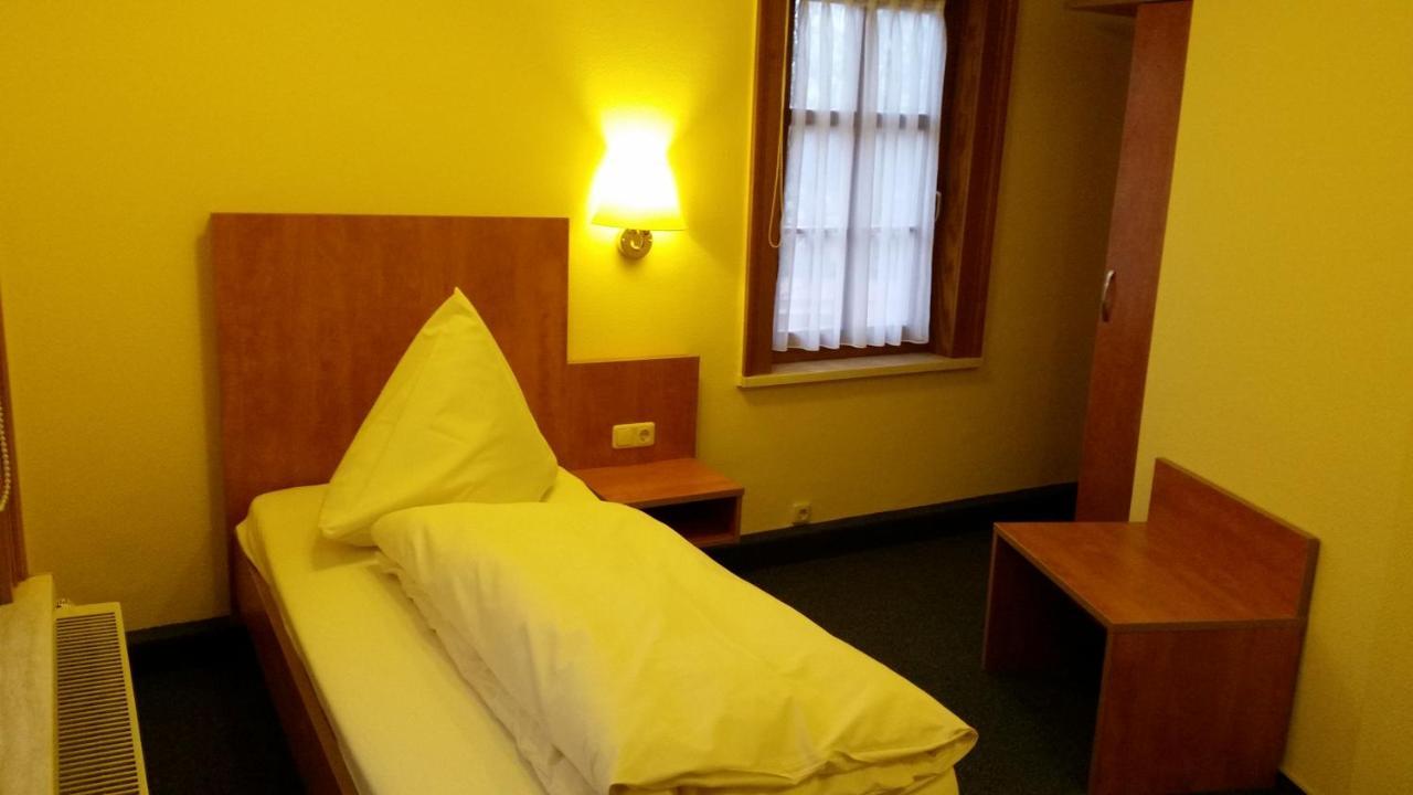 Hotel Thueringer Hof Ebeleben Esterno foto